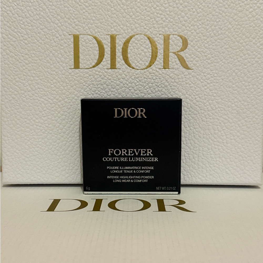 Dior Forever Couture Luminizer – 003 Lilacmania – Limited Edition - Highlight - Picture 2 of 5